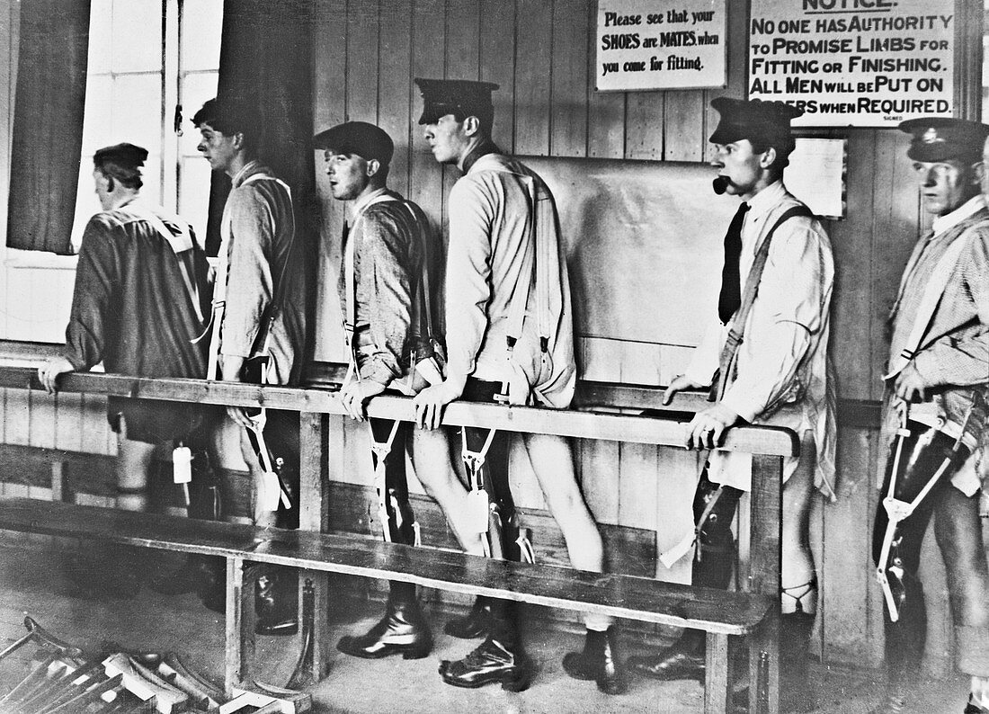 British soldiers with artificial limbs, First World War