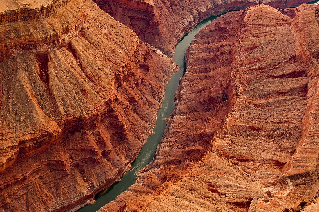 River flowing through canyon, aerial photograph