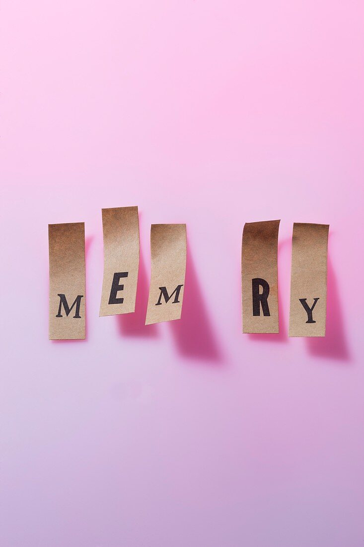 Paper with the word memory, O is missing