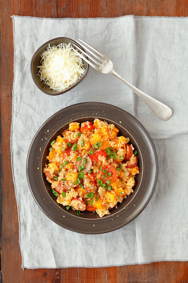 Spelt porridge with sausage and vegs