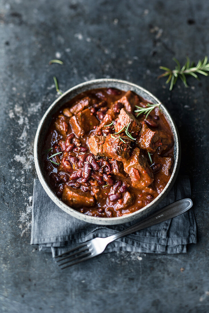 Spicy beef stew with chilli beans