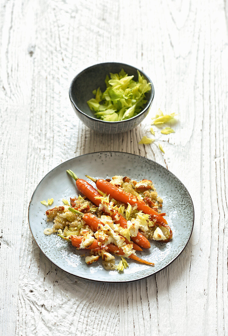 Carrots with quinoa and sheep's cheese