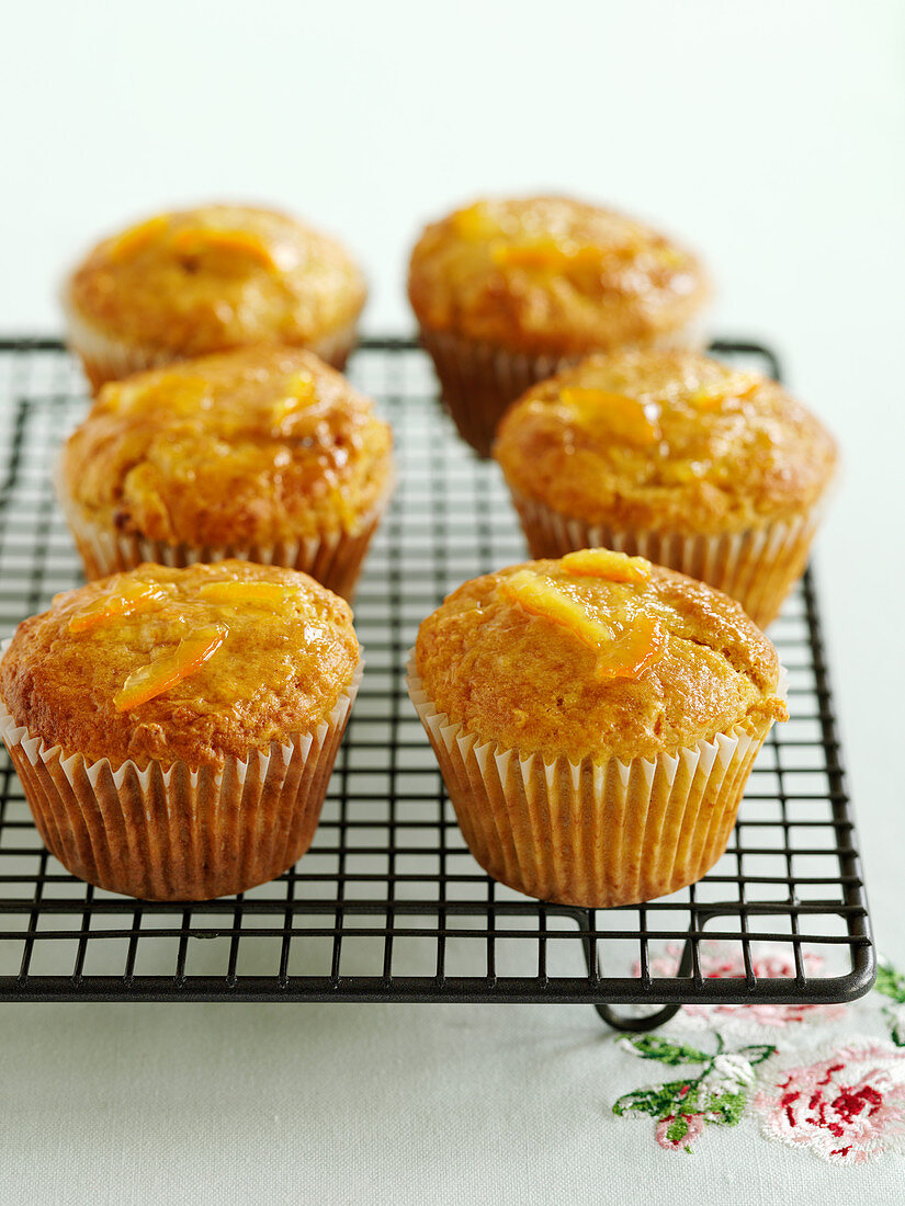 Mini-Muffins mit kandierten Orangenschalen