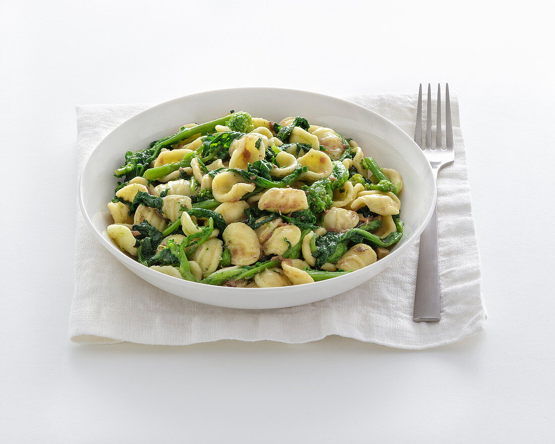 Orecchiette mit Cime di Rapa (Stängelkohl)