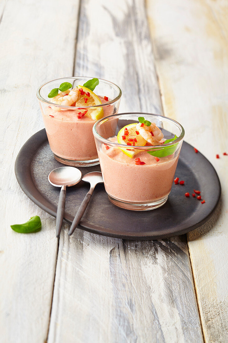 Tomato mousse with shrimps
