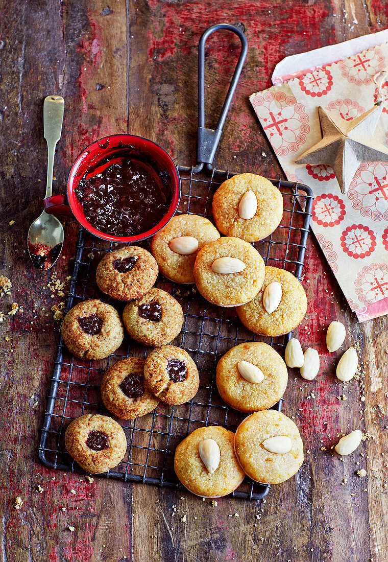 Sugar-free biscuits with nuts and jam