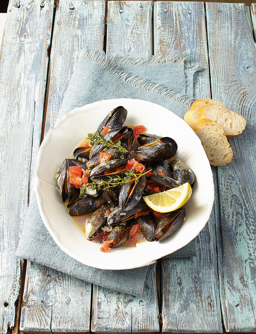 Mussels in spicy tomato sauce