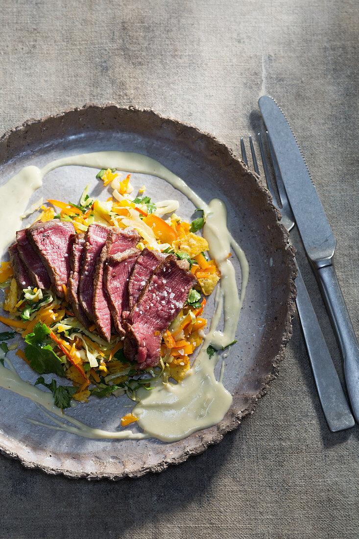 Txogitxu beef fillet with fired taco vegetables and blue cheese sauce