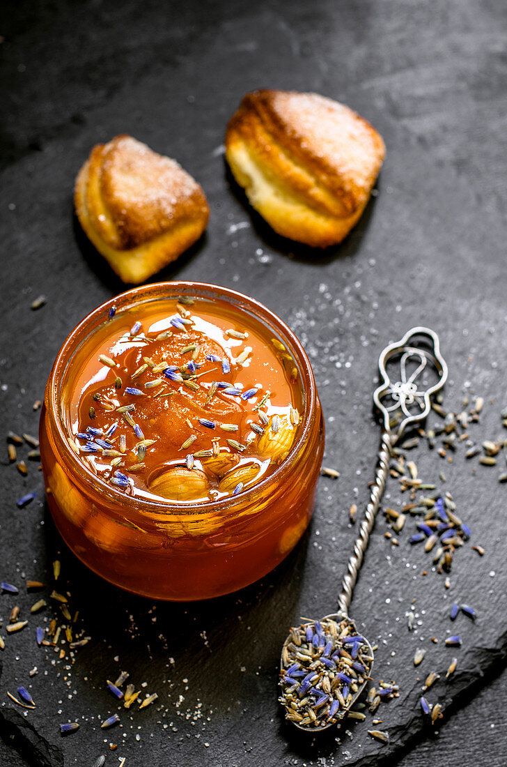 Apricot jam with lavender and cookies