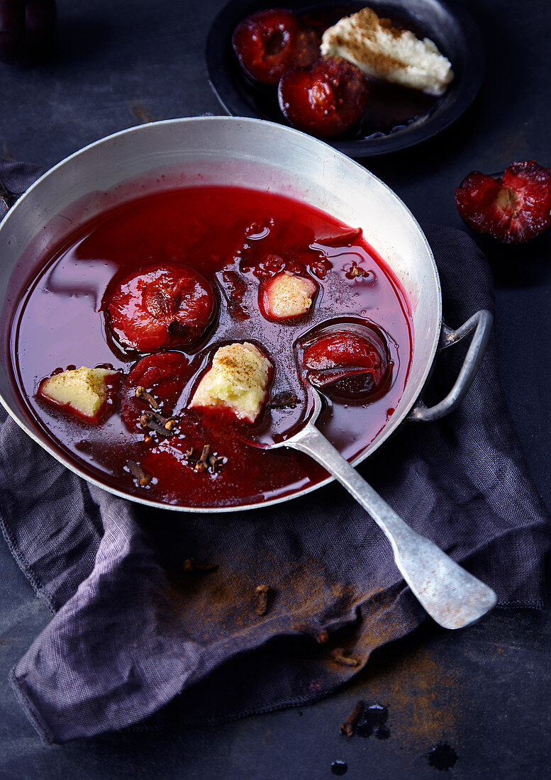 Spicy, warm fruit jelly (soup)