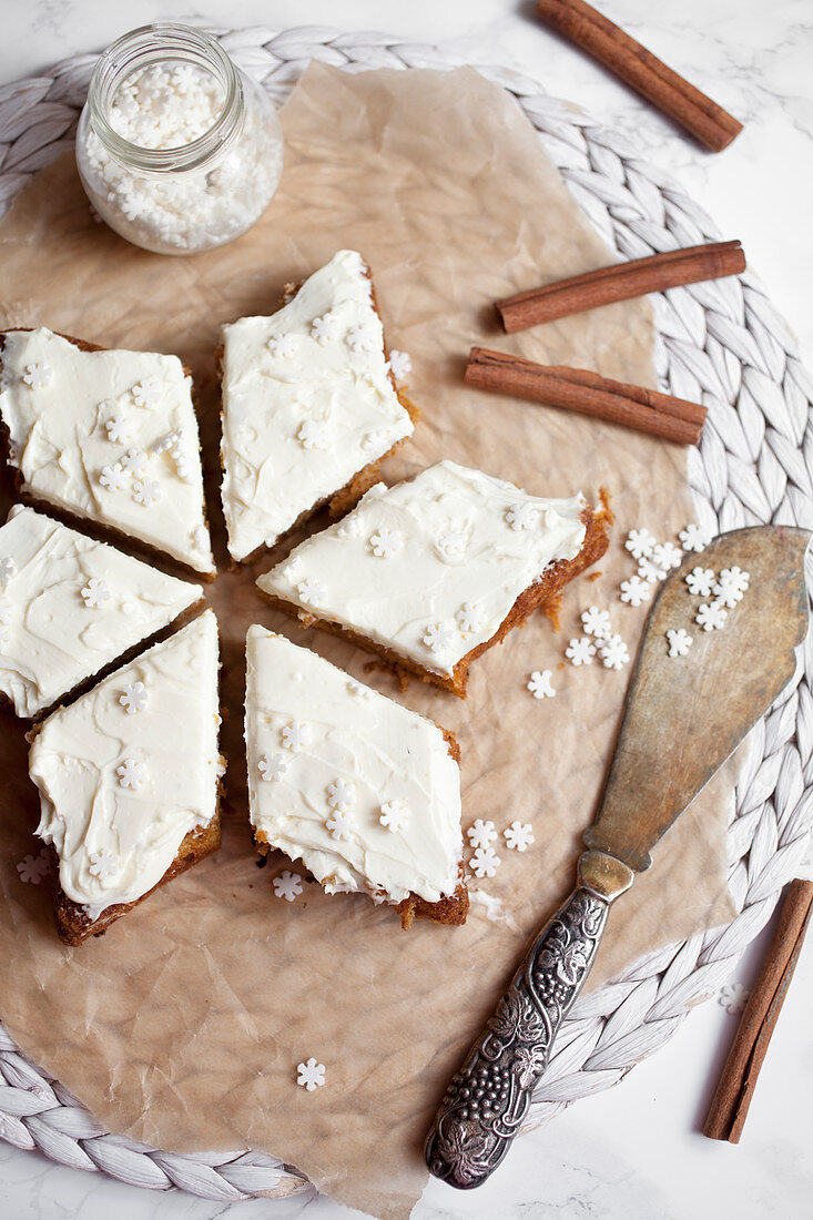 Carrot cake with christmas spicies