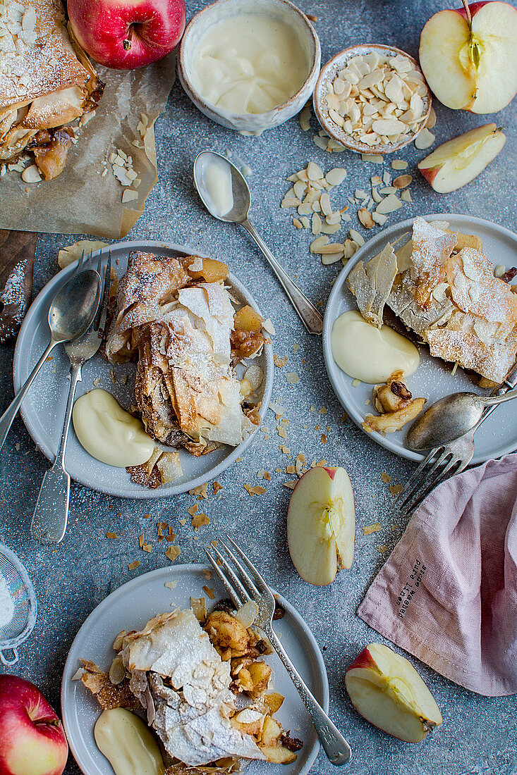 Apple strudel