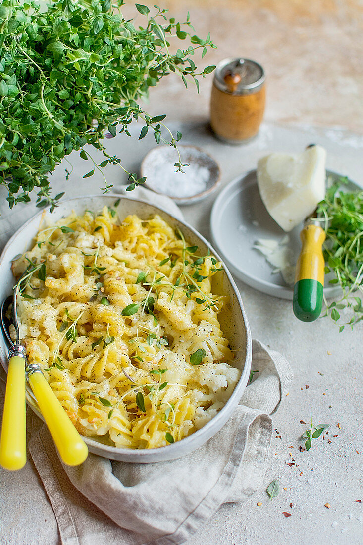Pasta bake with cauliflower, thyme and Parmesan