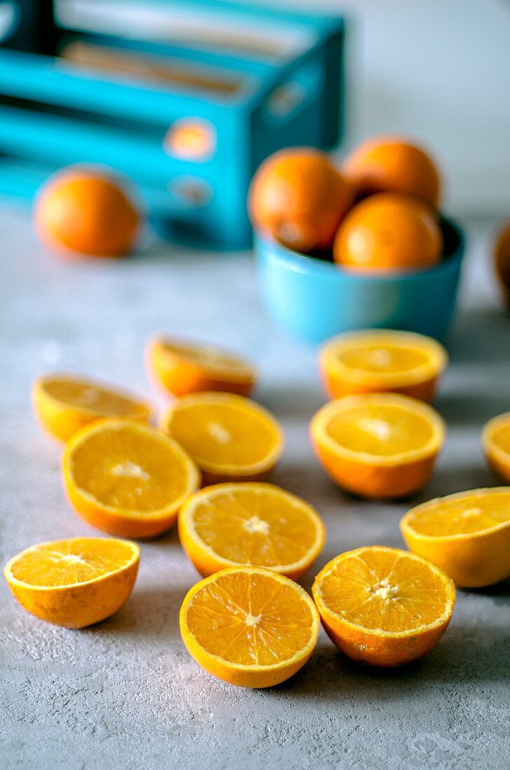 Oranges cut in half