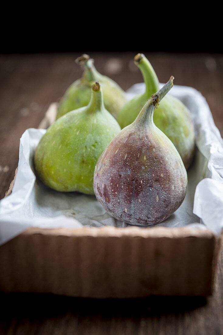 Figs in a tray