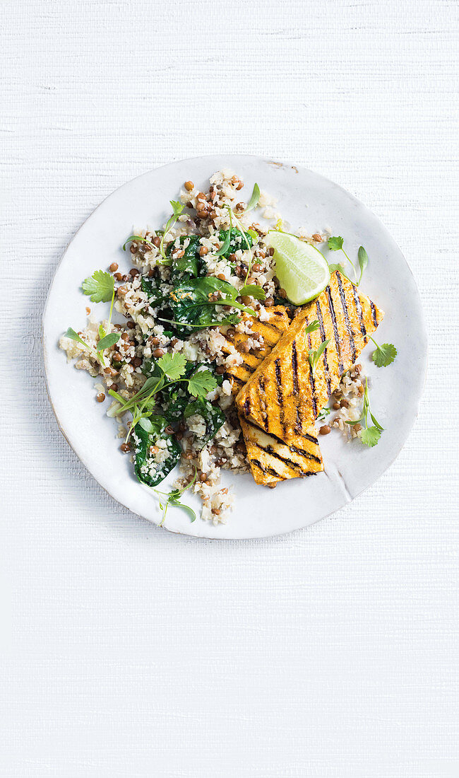 Grilled korma tofu steaks with lentil and spinach cauliflower rice (Low Carb)