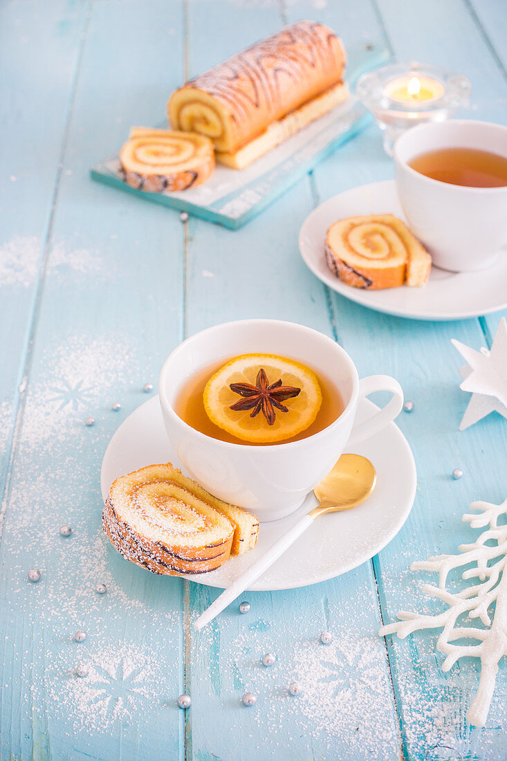 Spiced tea with Swiss roll