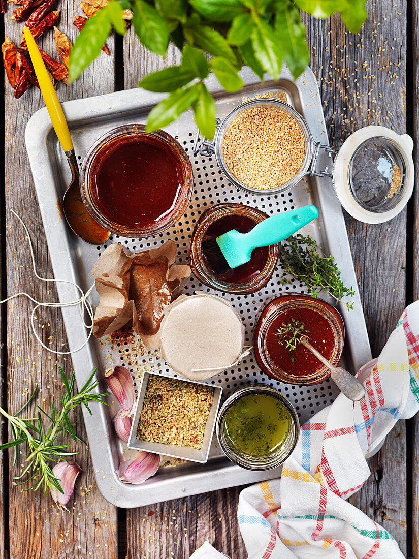 Barbecue marinades and toppings