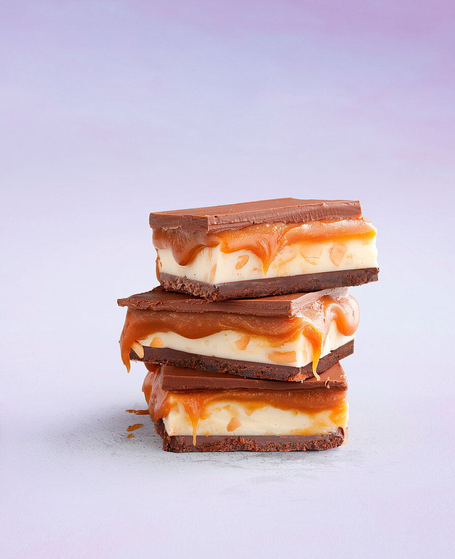 White chocolate fudge with caramel and chocolate