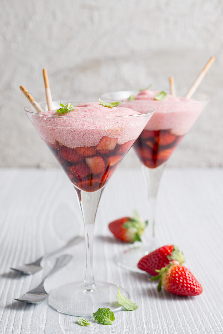 Erdbeersorbet mit Balsamico-Erdbeeren
