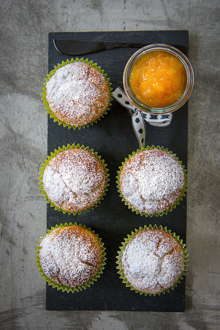 Muffins mit Orangenmarmelade