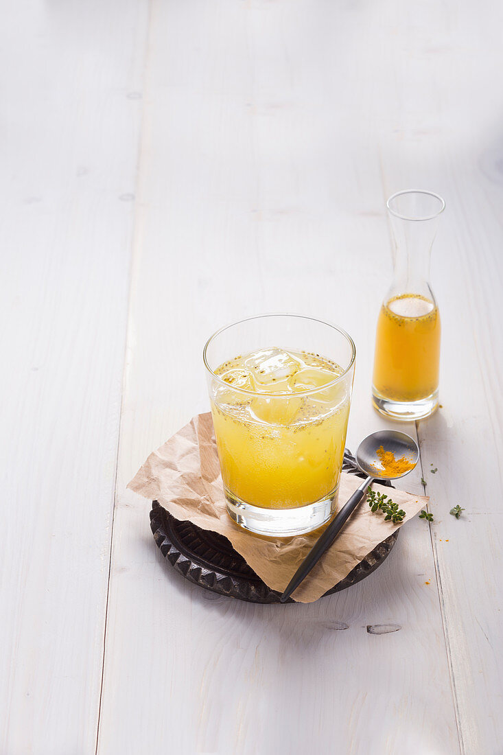 Turmeric Tonic with ginger and chilli (alcohol-free)