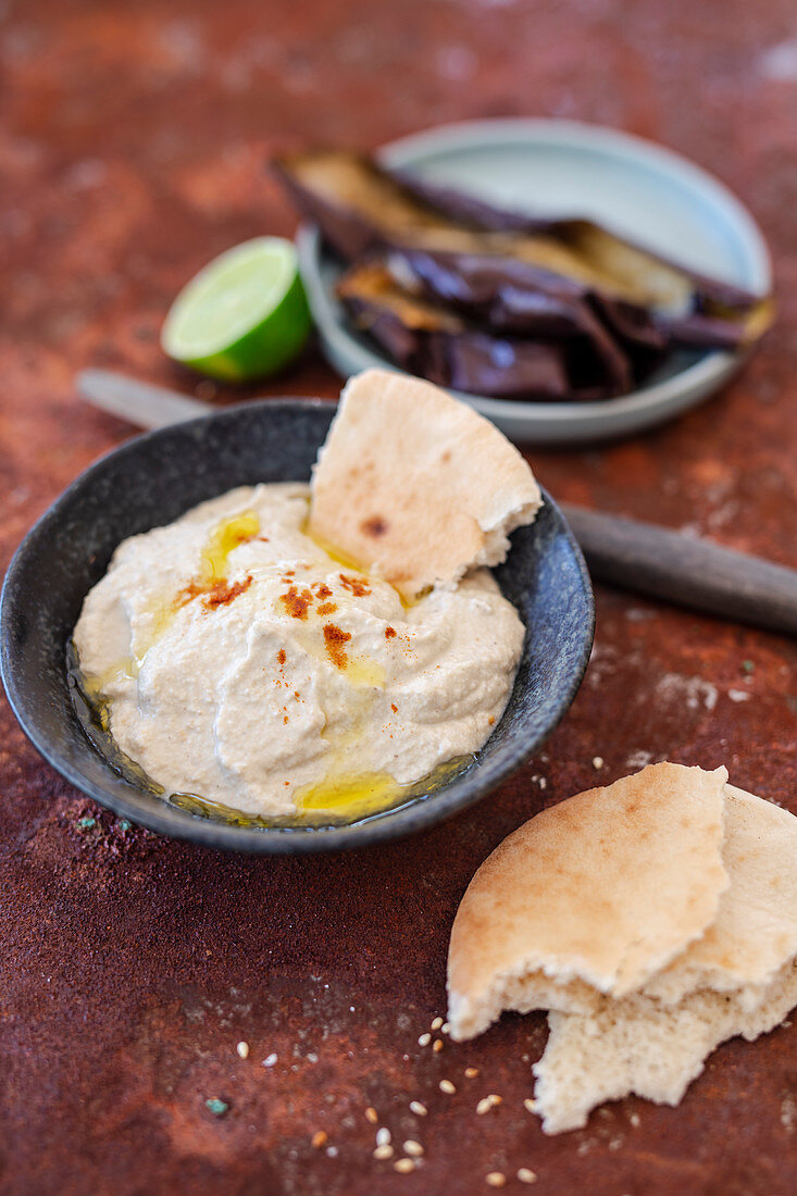 Baba Ghanoush (aubergine and sesame seed cream, Israel)