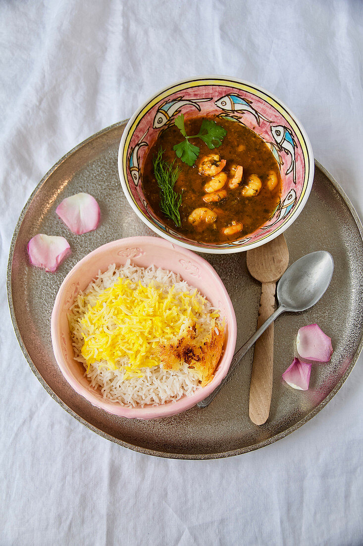 Ghalieh Meygoo (prawns in a tamarind and coriander sauce, Persia)