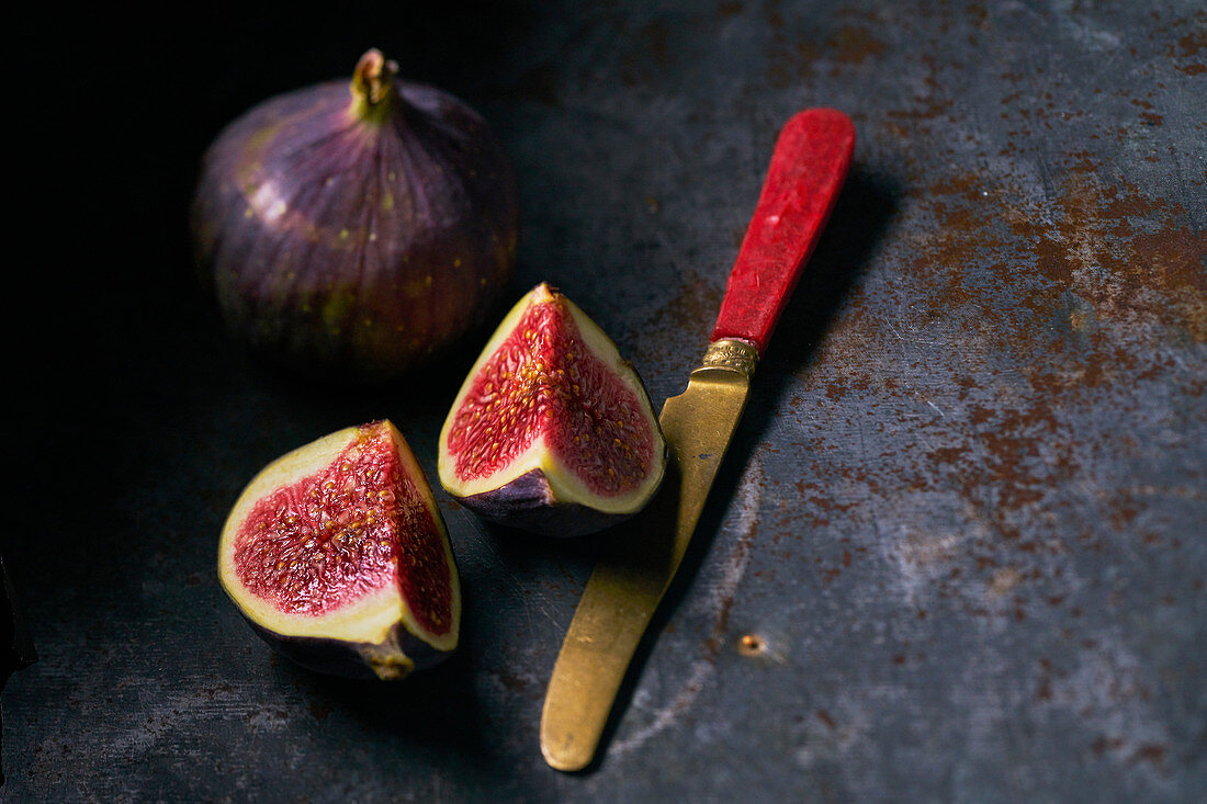 Figs one halved with knife