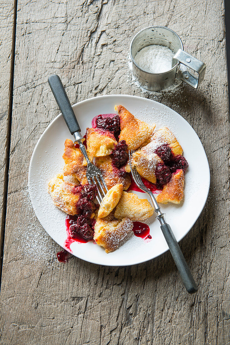 Shredded pancake with blackberry compote
