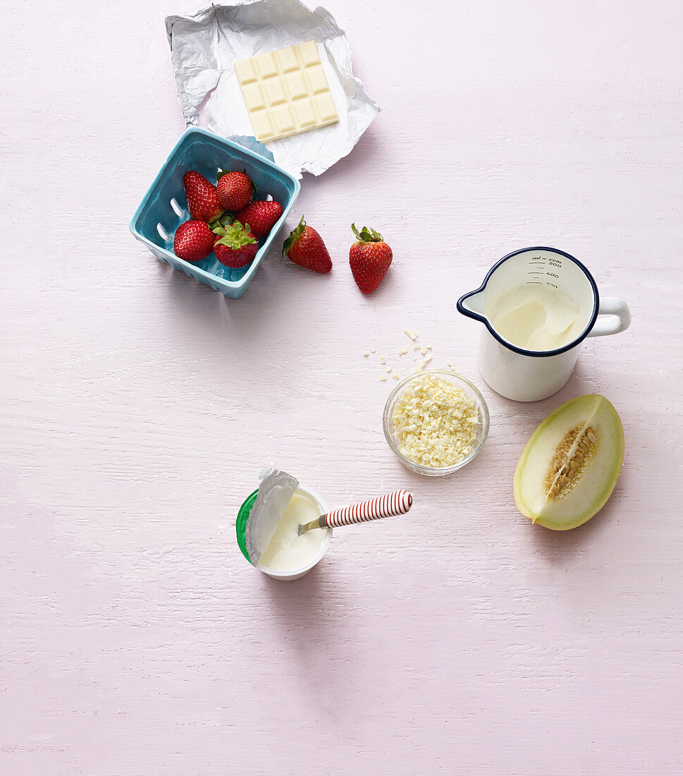 Ingredients for 'spaghetti' ice cream made from melon spirals