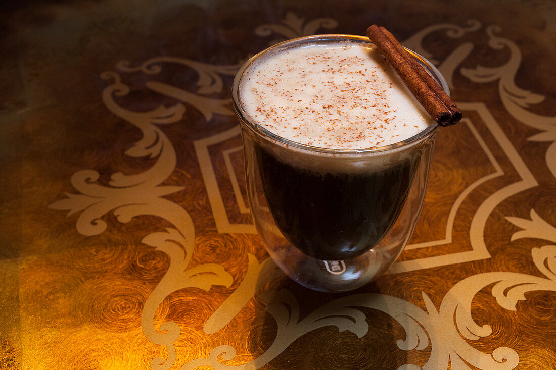 Coffee and cinnamon cocktail