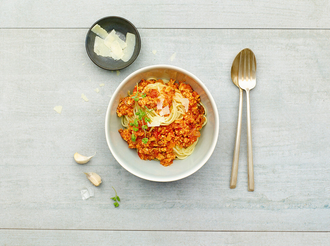 Spaghetti mit Veggie-Bolognese