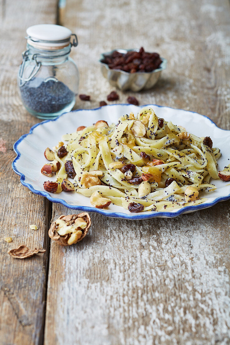 Silesian poppy seed pasta with nuts and raisins