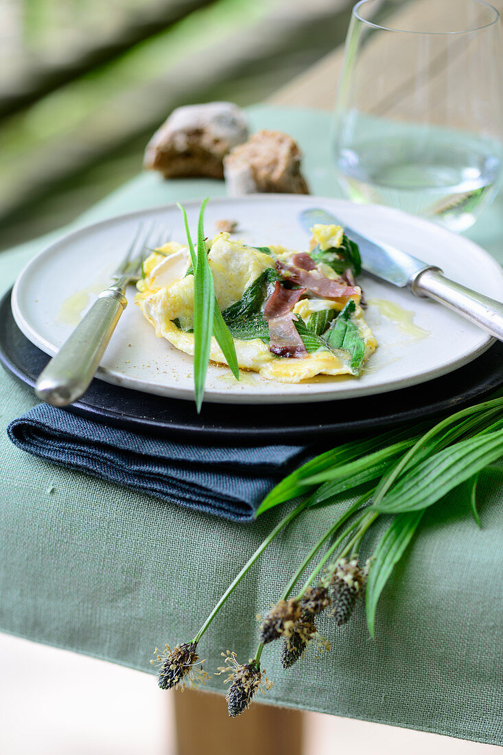 Ribwort plantain omelette with bacon