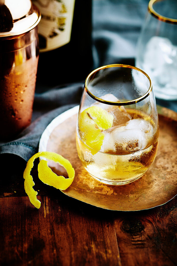 Cocktail 'Smalls East India' mit Vermouth und Sherry