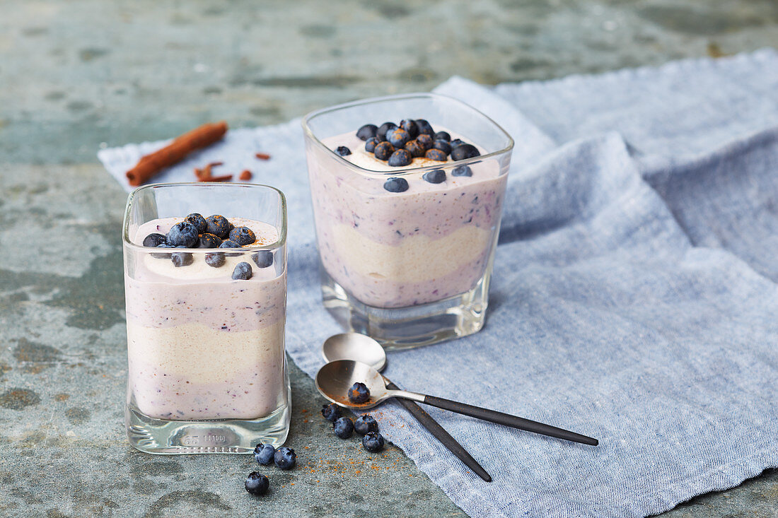 Blueberry layered desserts with cinnamon