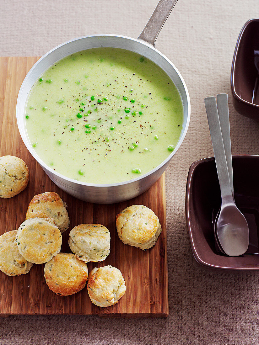 Chunky pea soup with chive scones