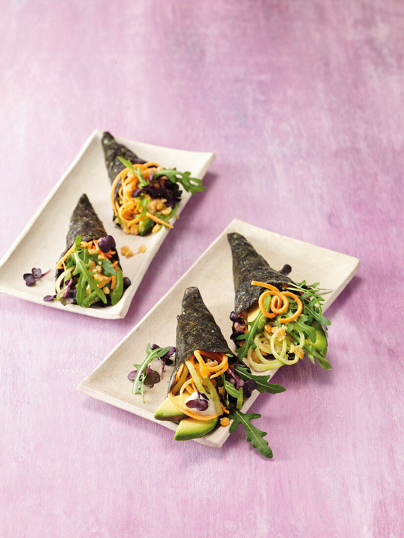 Temaki with carrots and cucumber
