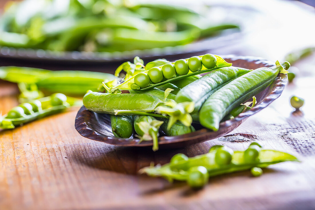 Fresh pea pods