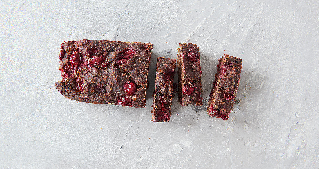 Sugar-free courgette chocolate cake with sour cherries