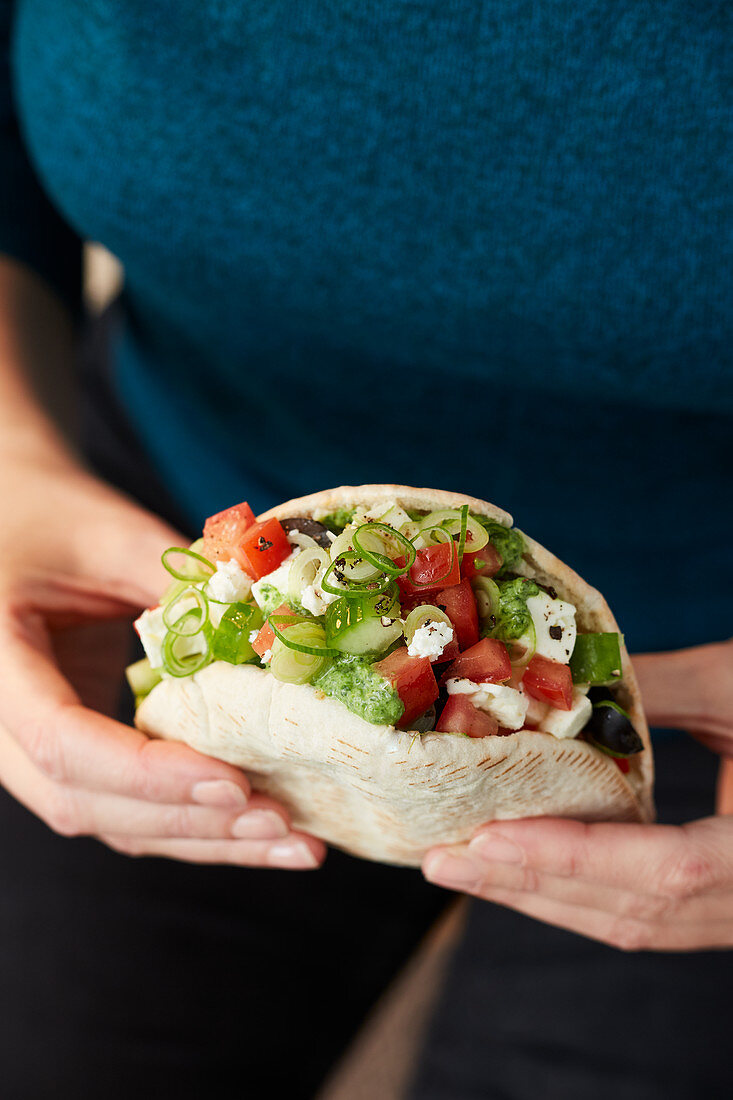 Stuffed pitta bread