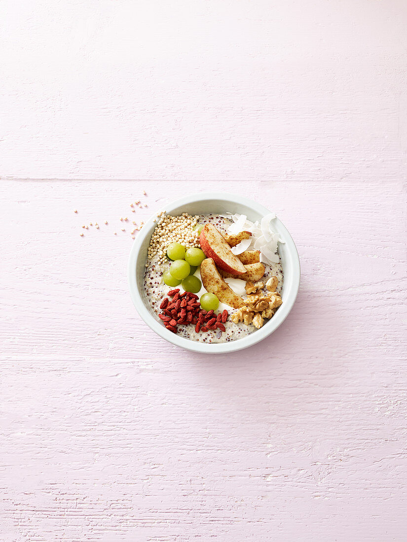 Breakfast bowl with grapes and apples