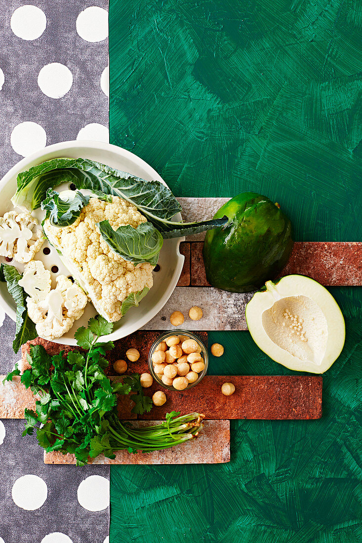 Green papaya, macadamia, coriander and cauliflower