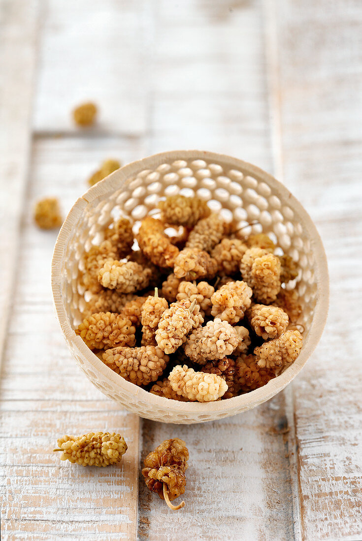 A bowl of mulberries