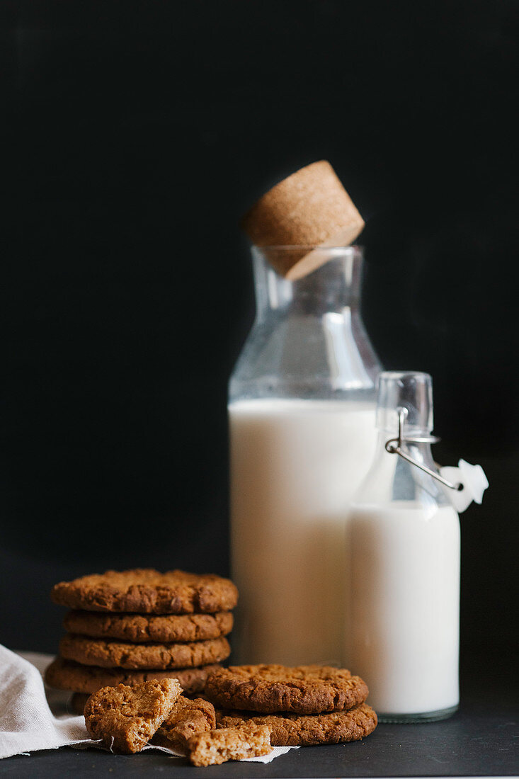 Haferplätzchen und Milch