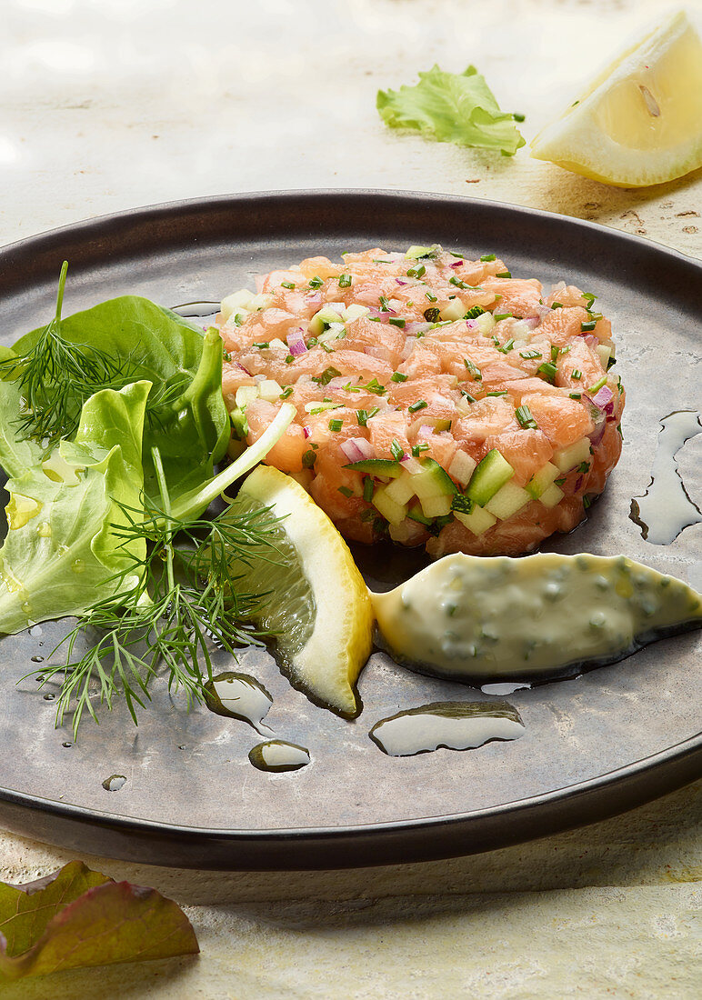 Salmon tartare with remoulade