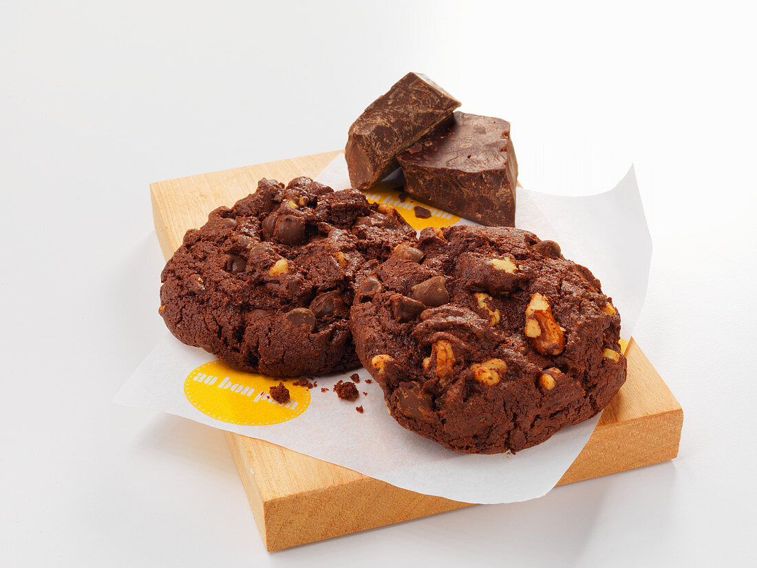 Chocolate cookies with nuts