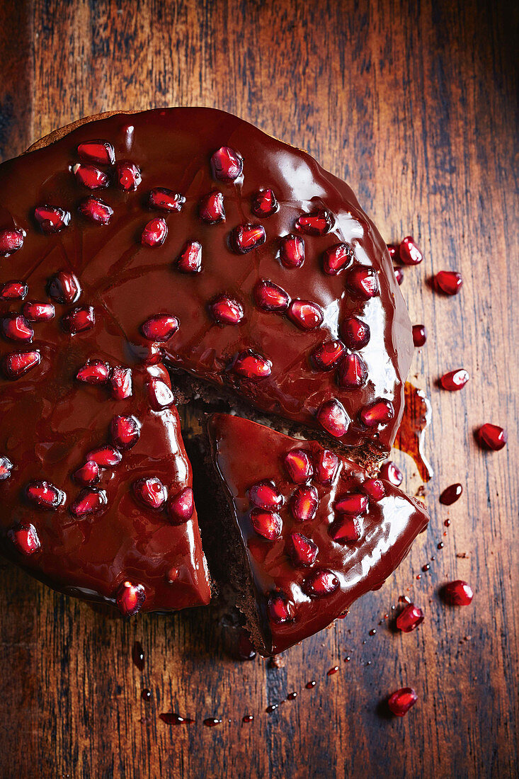 Chocolate biscuit pie with pomegranate ganache