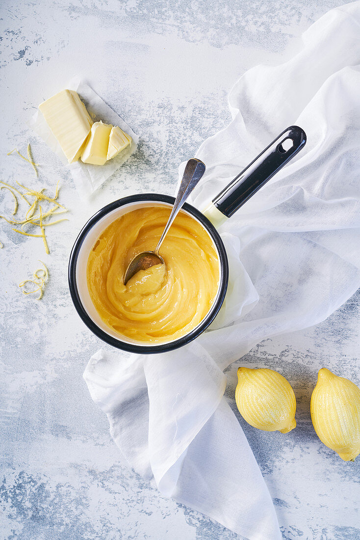 Lemon Curd im Stieltopf